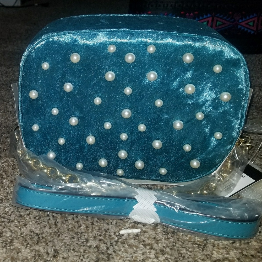 NWT Christian Siriano Crushed Velvet Camera Bag